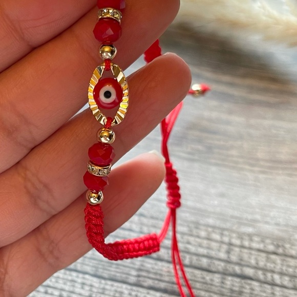 NWOT : Evil Eye Red Bracelet- - Picture 10 of 15